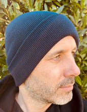 Load image into Gallery viewer, Organic Rib Beanie Navy
